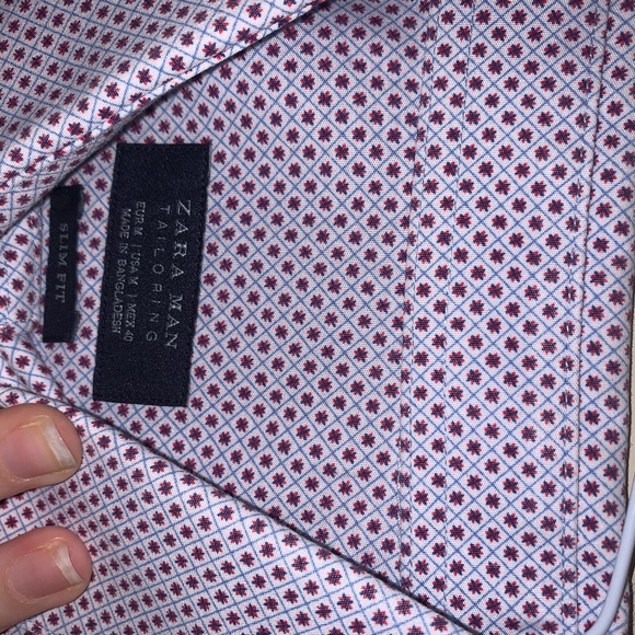 ZARA SLIM FIT BUTTON DOWN DRESS SHIRT - Picture 3 of 3